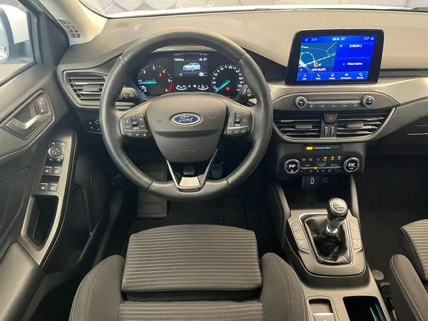 Ford Focus 2.0 EB Titanium 110KW - foto 8