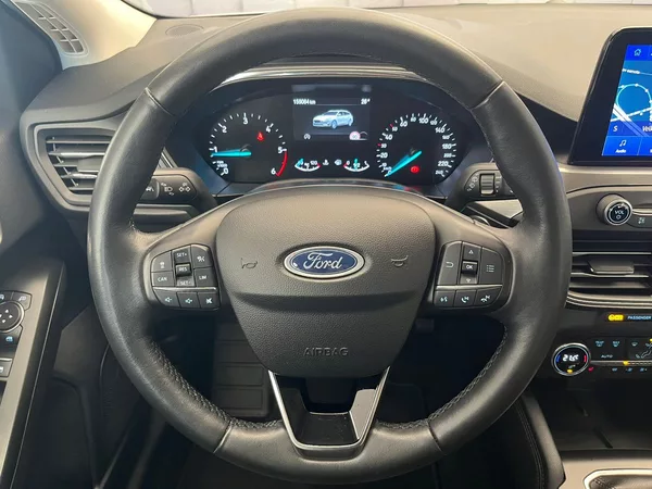 Ford Focus 2.0 EB Titanium 110KW - foto 9