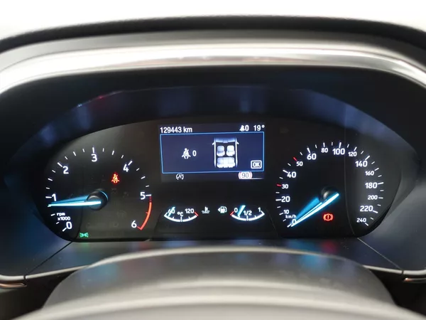 Ford Focus 2.0 EcoBlue Active LED SVĚTLA - foto 11