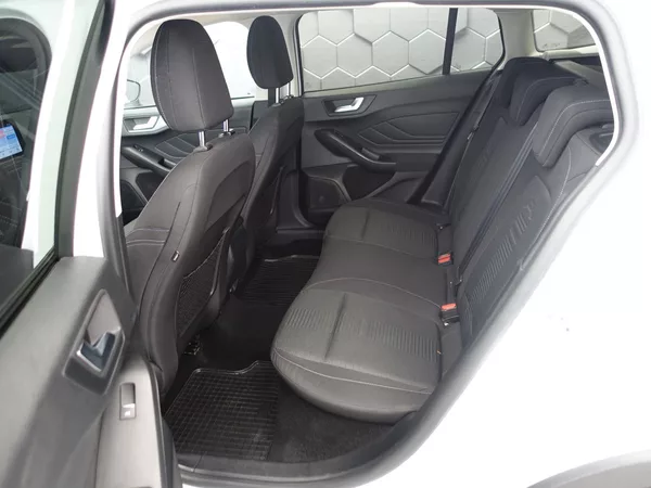 Ford Focus 2.0 EcoBlue Active LED SVĚTLA - foto 28