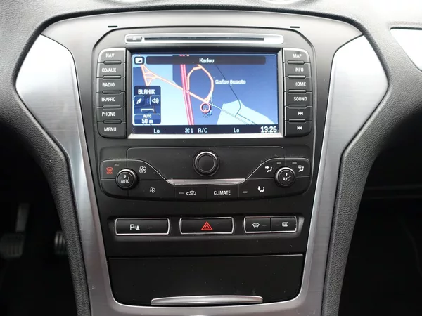 Ford Mondeo 2.0 TDCi Titanium - foto 10