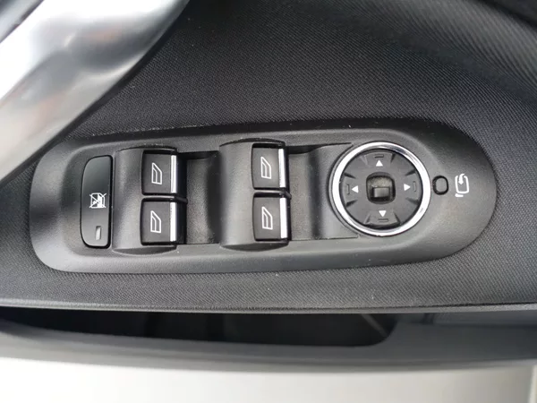 Ford Mondeo 2.0 TDCi Titanium - foto 15