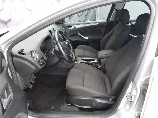 Ford Mondeo 2.0 TDCi Titanium - foto 20