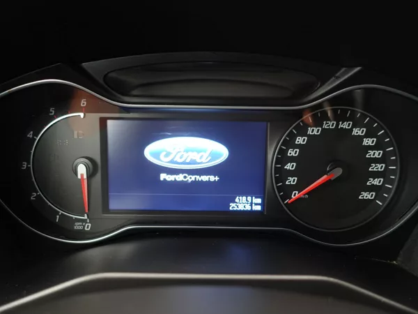 Ford Mondeo 2.0 TDCi Titanium - foto 9