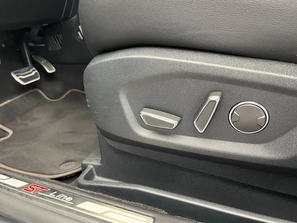 Ford S-MAX 2.5 Duratec HEV ST-LINE - foto 28