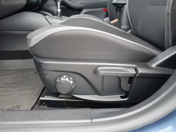 Ford Focus 1.0 EcoBoost ZIMNÍ PAKET - foto 27