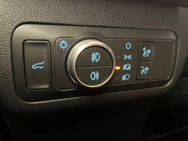 Ford Kuga 2,0 EB 140 kW AWD ST-Line - foto 25