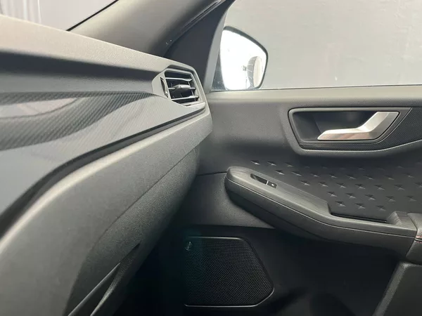 Ford Kuga 2,0 EB 140 kW AWD ST-Line - foto 30