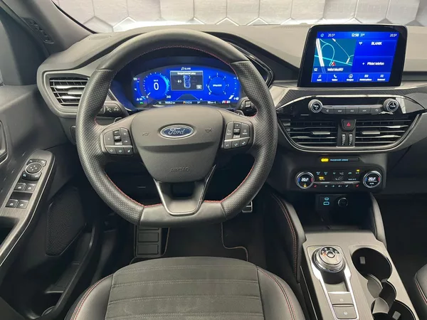 Ford Kuga 2,0 EB 140 kW AWD ST-Line - foto 7