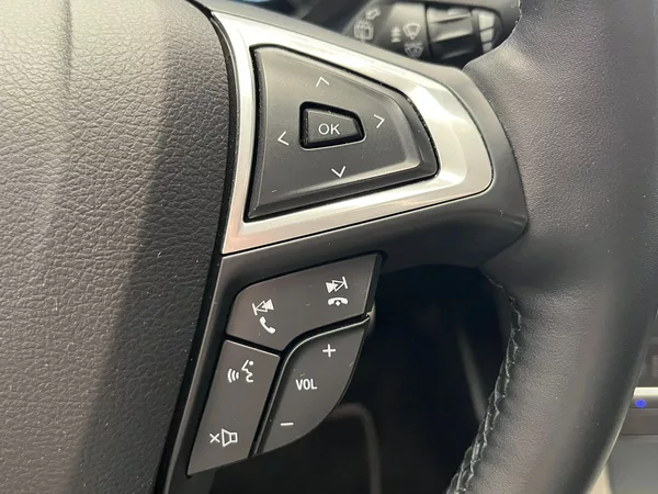 Ford S-MAX 2,5 FHEV Vignale 140KW 7 míst - foto 11