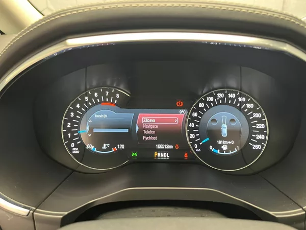 Ford S-MAX 2,5 FHEV Vignale 140KW 7 míst - foto 13