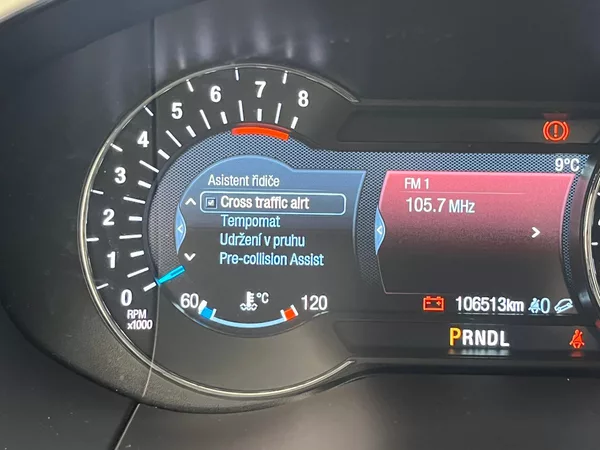 Ford S-MAX 2,5 FHEV Vignale 140KW 7 míst - foto 15