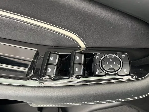 Ford S-MAX 2,5 FHEV Vignale 140KW 7 míst - foto 22