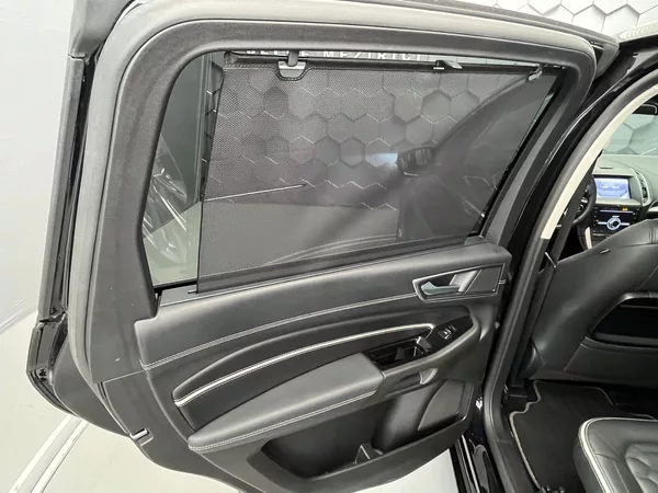 Ford S-MAX 2,5 FHEV Vignale 140KW 7 míst - foto 28