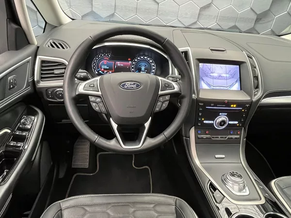 Ford S-MAX 2,5 FHEV Vignale 140KW 7 míst - foto 8