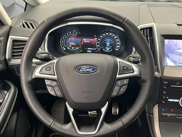 Ford S-MAX 2,5 FHEV Vignale 140KW 7 míst - foto 9