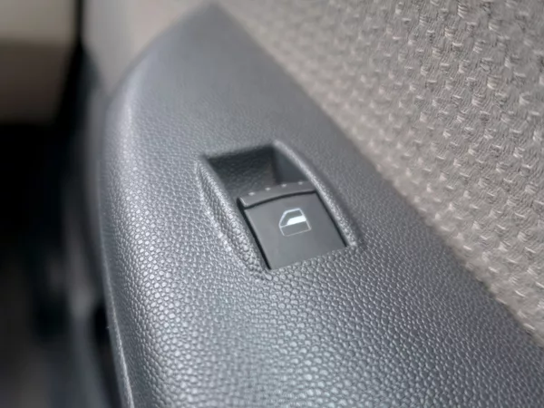 Škoda Fabia 1.4TDI 55KW – 2x KOLA - foto 23