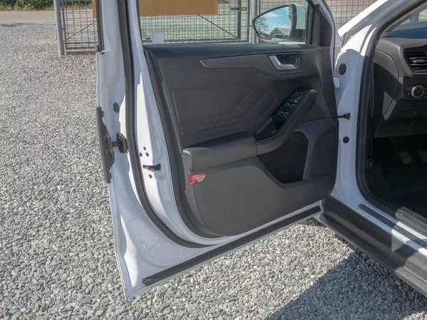 Ford Focus ČR 2.0TDCI 110KW – VÝBAVA! - foto 13