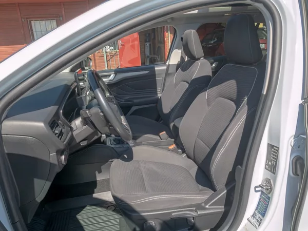 Ford Focus ČR 2.0TDCI 110KW – VÝBAVA! - foto 19