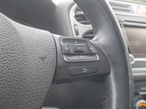 Volkswagen Tiguan ČR 2.0TDI 125KW 4x4 - SERVIS - foto 17