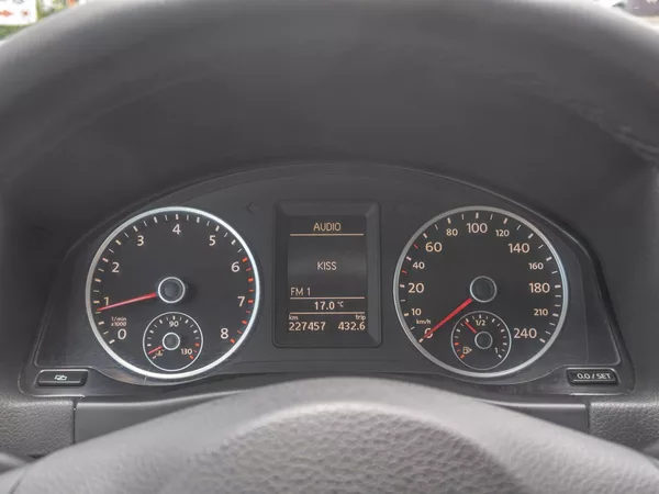 Volkswagen Tiguan ČR 2.0TDI 125KW 4x4 - SERVIS - foto 20