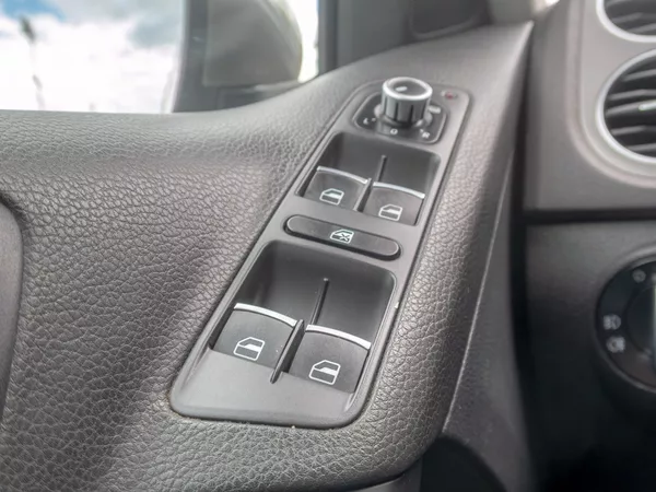 Volkswagen Tiguan ČR 2.0TDI 125KW 4x4 - SERVIS - foto 29