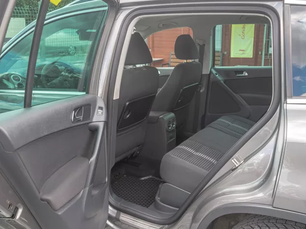 Volkswagen Tiguan ČR 2.0TDI 125KW 4x4 - SERVIS - foto 37
