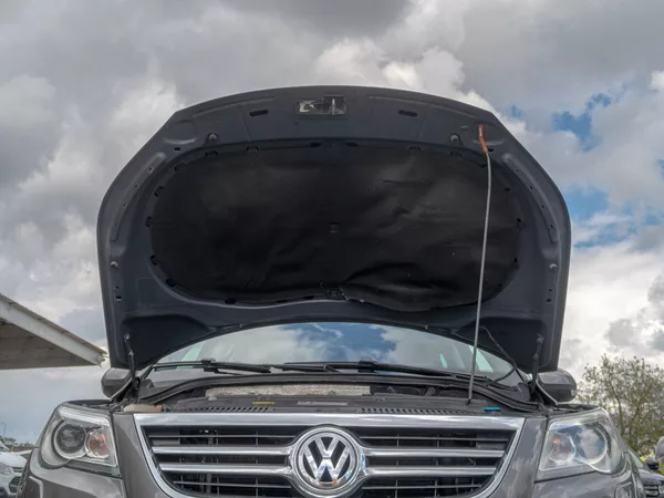Volkswagen Tiguan ČR 2.0TDI 125KW 4x4 - SERVIS - foto 44