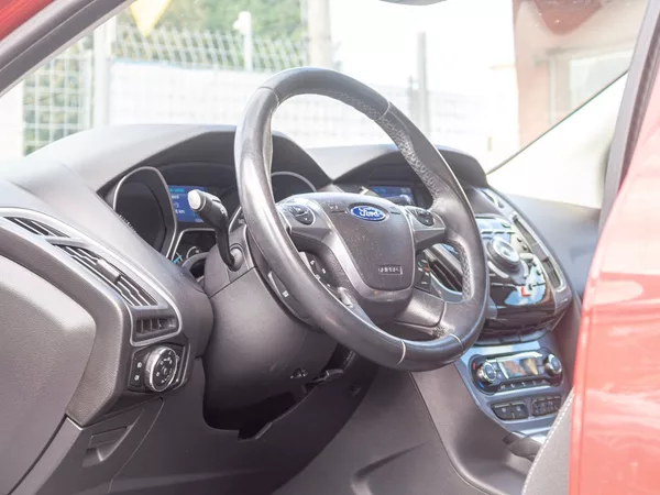 Ford Focus 1.6i 16V 110KW – VÝBAVA! - foto 11