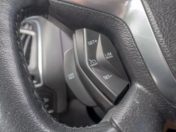 Ford Focus 1.6i 16V 110KW – VÝBAVA! - foto 15