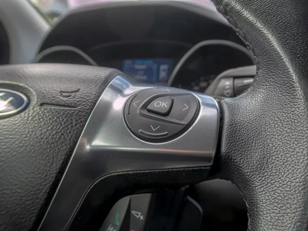 Ford Focus 1.6i 16V 110KW – VÝBAVA! - foto 18