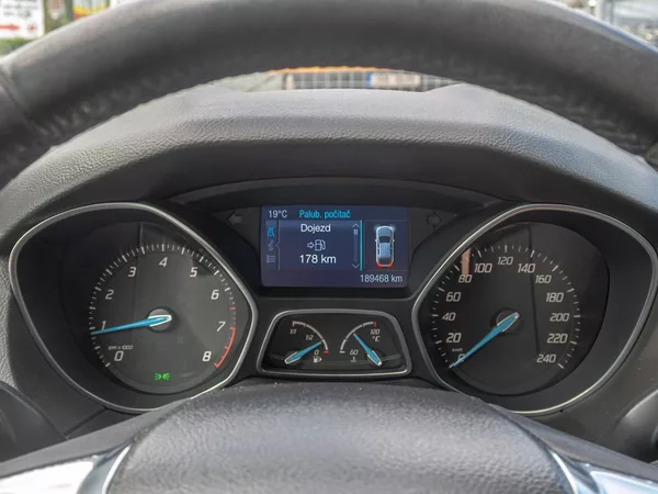 Ford Focus 1.6i 16V 110KW – VÝBAVA! - foto 21