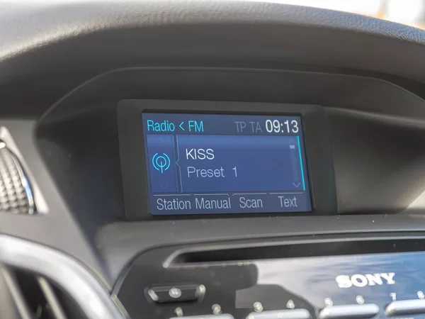 Ford Focus 1.6i 16V 110KW – VÝBAVA! - foto 23