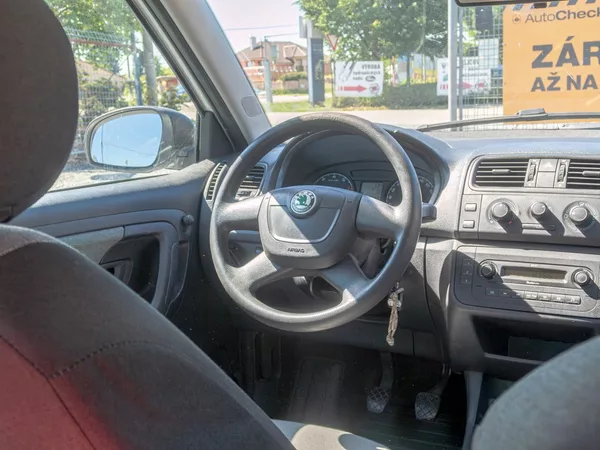 Škoda Fabia 1.2HTP 44KW – ESP - foto 11