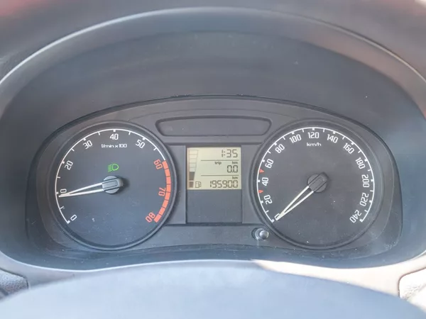 Škoda Fabia 1.2HTP 44KW – ESP - foto 15