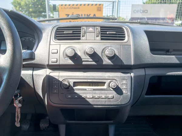 Škoda Fabia 1.2HTP 44KW – ESP - foto 16