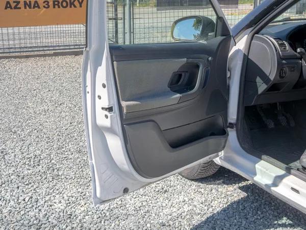 Škoda Fabia 1.2HTP 44KW – ESP - foto 9