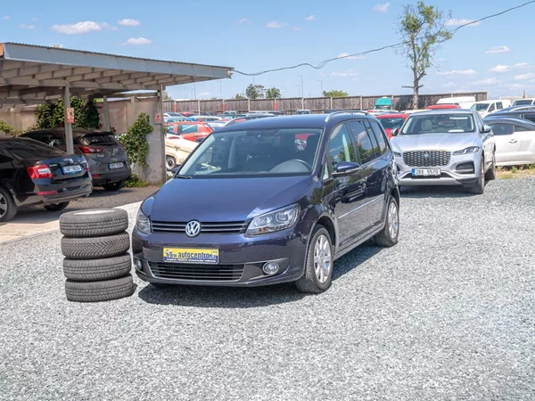 Volkswagen Touran 1.6TDI HG NAVI – 7 SEDADEL