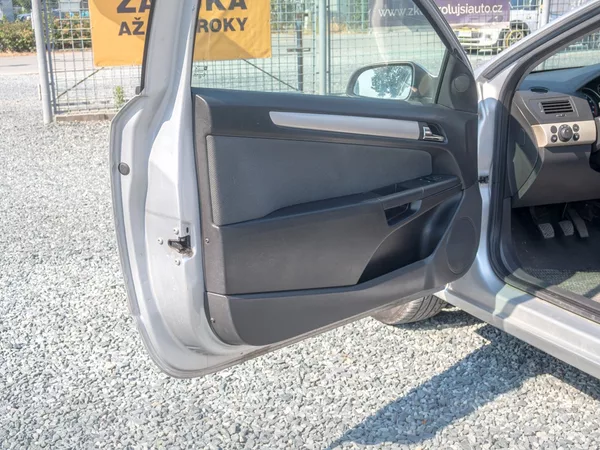 Opel Astra 1.4i 63KW KUPÉ – SERVISKA - foto 10