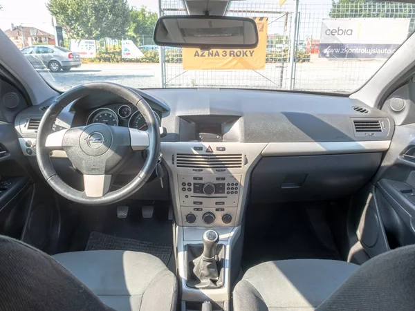 Opel Astra 1.4i 63KW KUPÉ – SERVISKA - foto 12