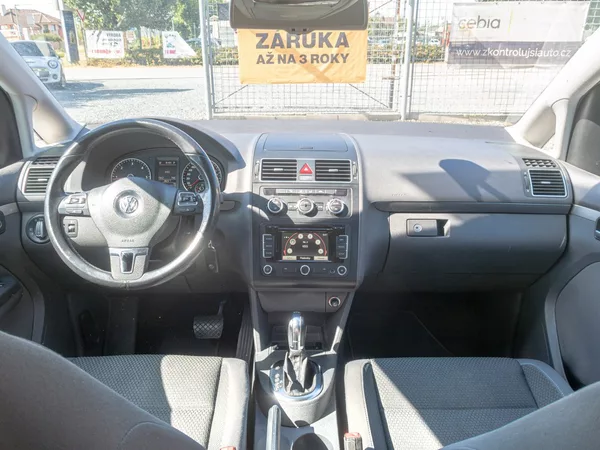 Volkswagen Touran 1.6TDI 77KW DSG NAVI – 7 SEDAD - foto 12