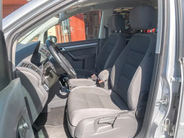 Volkswagen Touran 1.6TDI 77KW DSG NAVI – 7 SEDAD - foto 14