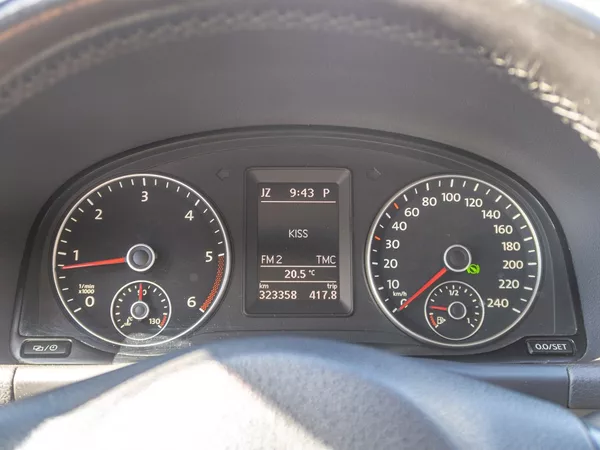 Volkswagen Touran 1.6TDI 77KW DSG NAVI – 7 SEDAD - foto 19