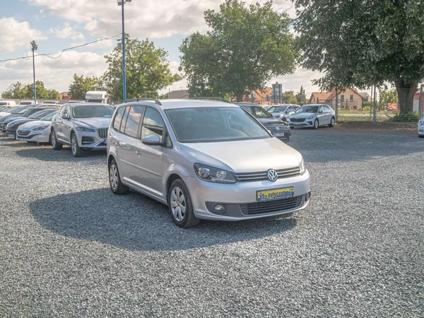 Volkswagen Touran 1.6TDI 77KW DSG NAVI – 7 SEDAD - foto 3