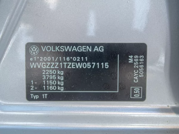 Volkswagen Touran 1.6TDI 77KW DSG NAVI – 7 SEDAD - foto 46