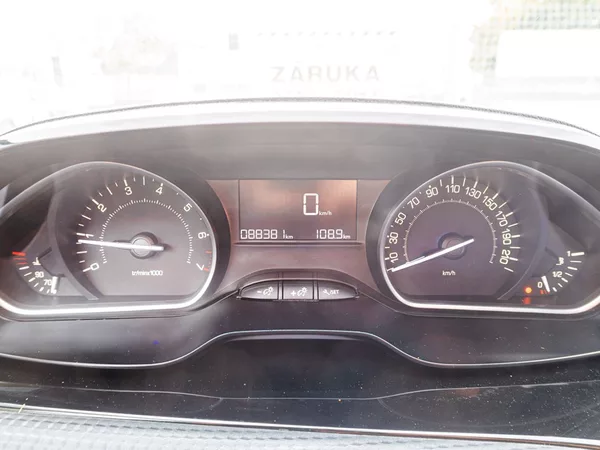 Peugeot 2008 ČR 1.2T 81KW – 88.359KM - foto 20