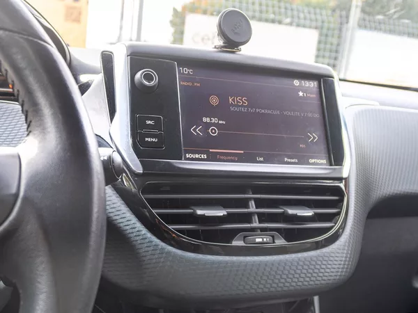 Peugeot 2008 ČR 1.2T 81KW – 88.359KM - foto 22