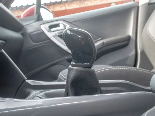 Peugeot 2008 ČR 1.2T 81KW – 88.359KM - foto 25