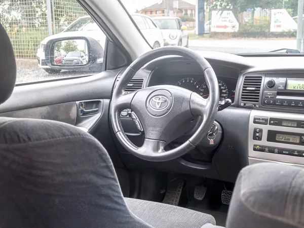 Toyota Corolla ČR 1.6i 16V 81KW – 2x PNEU - foto 12