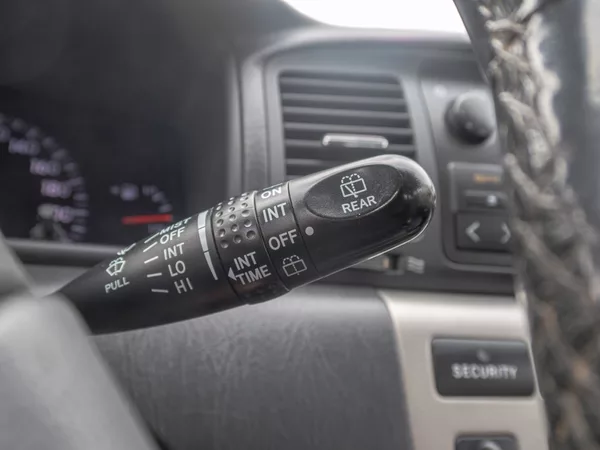 Toyota Corolla ČR 1.6i 16V 81KW – 2x PNEU - foto 16